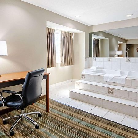 Quality Inn & Suites I-81 Exit 7 Bristol Luaran gambar