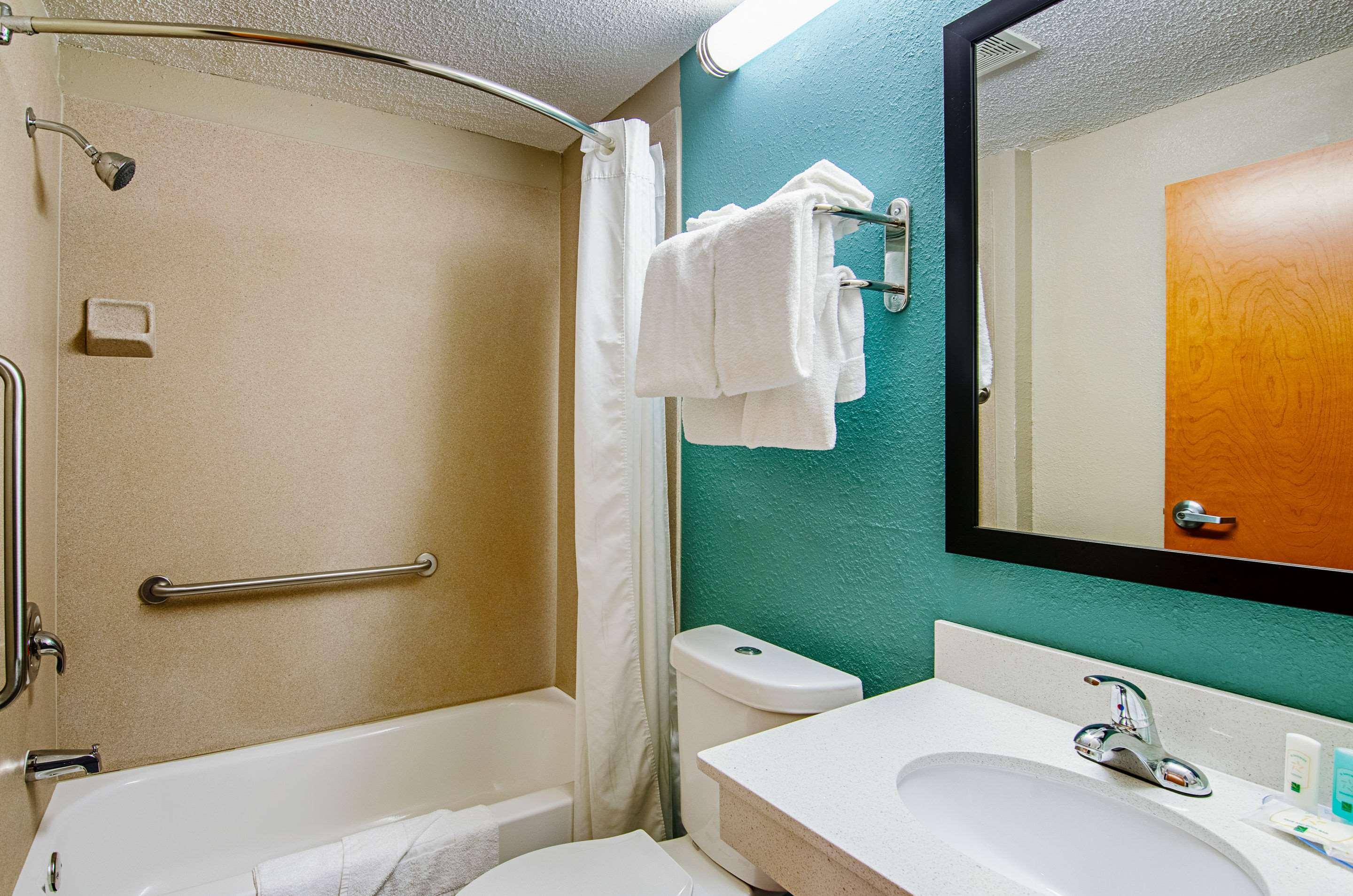 Quality Inn & Suites I-81 Exit 7 Bristol Luaran gambar