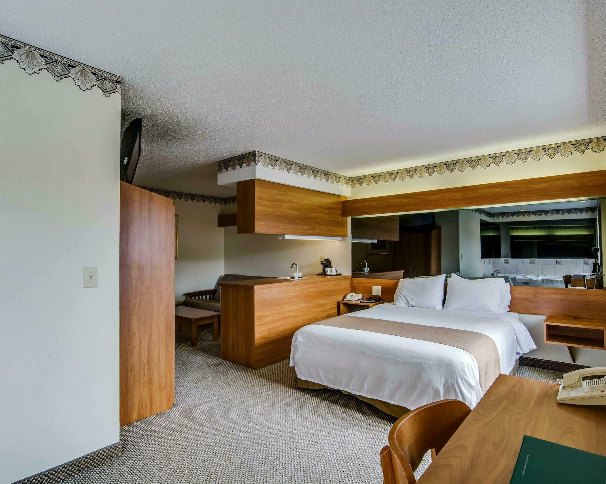 Quality Inn & Suites I-81 Exit 7 Bristol Luaran gambar