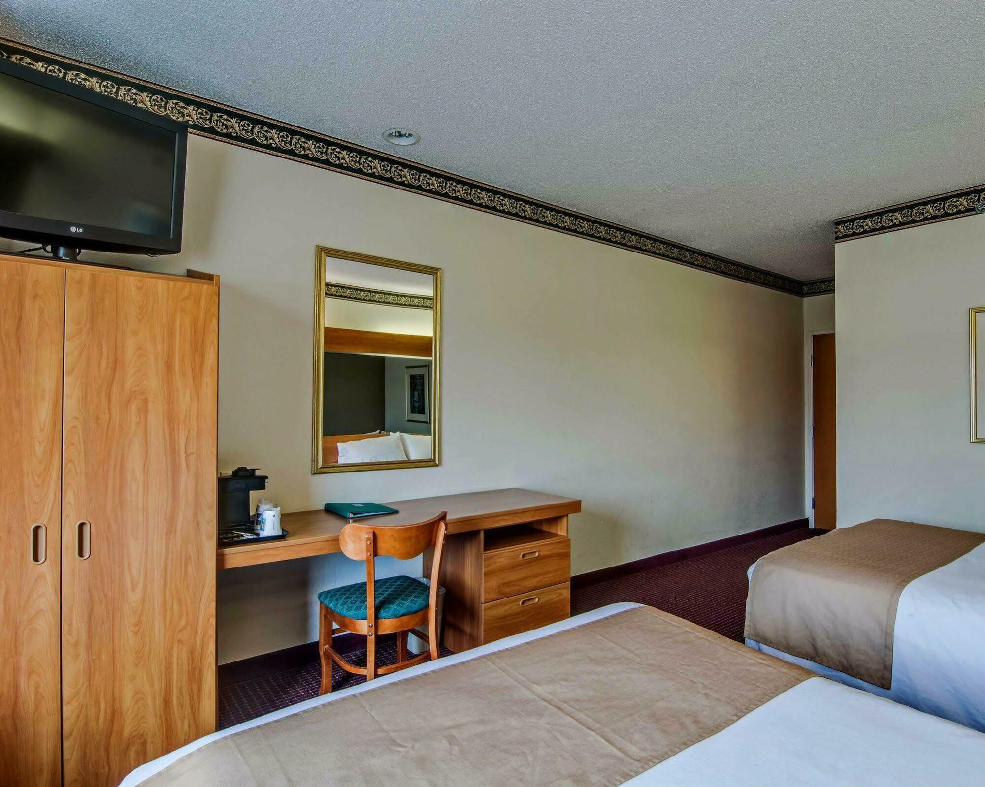 Quality Inn & Suites I-81 Exit 7 Bristol Luaran gambar
