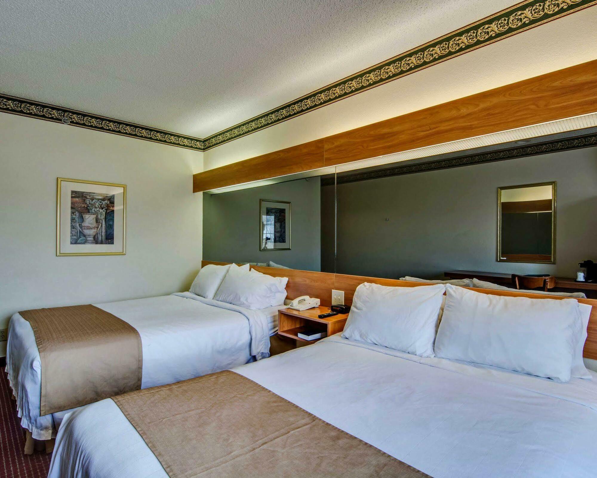 Quality Inn & Suites I-81 Exit 7 Bristol Luaran gambar